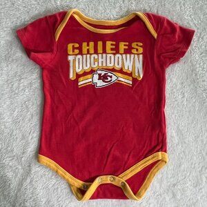 2/$12 💥♻ Kansas City Chiefs Touchdown Red Bodysuit | Size12m | 3964